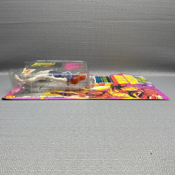 Toybiz 1994 Marvel Comics Iron Man Spider-Woman Action Figure - Picture 6 of 7